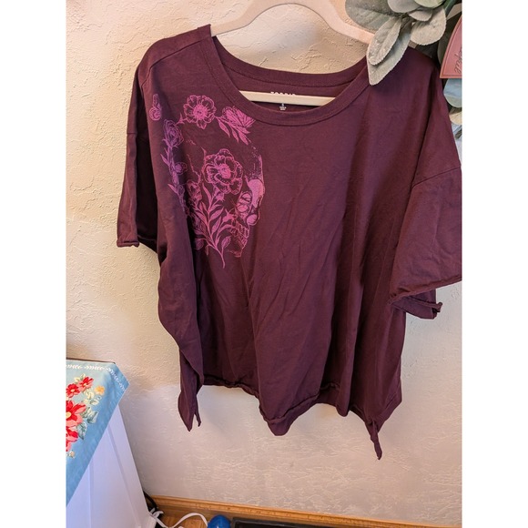 torrid Tops - Torrid Womens Plus Size 5 Burgundy Floral Skull Graphic Relaxed Fit T-Shirt